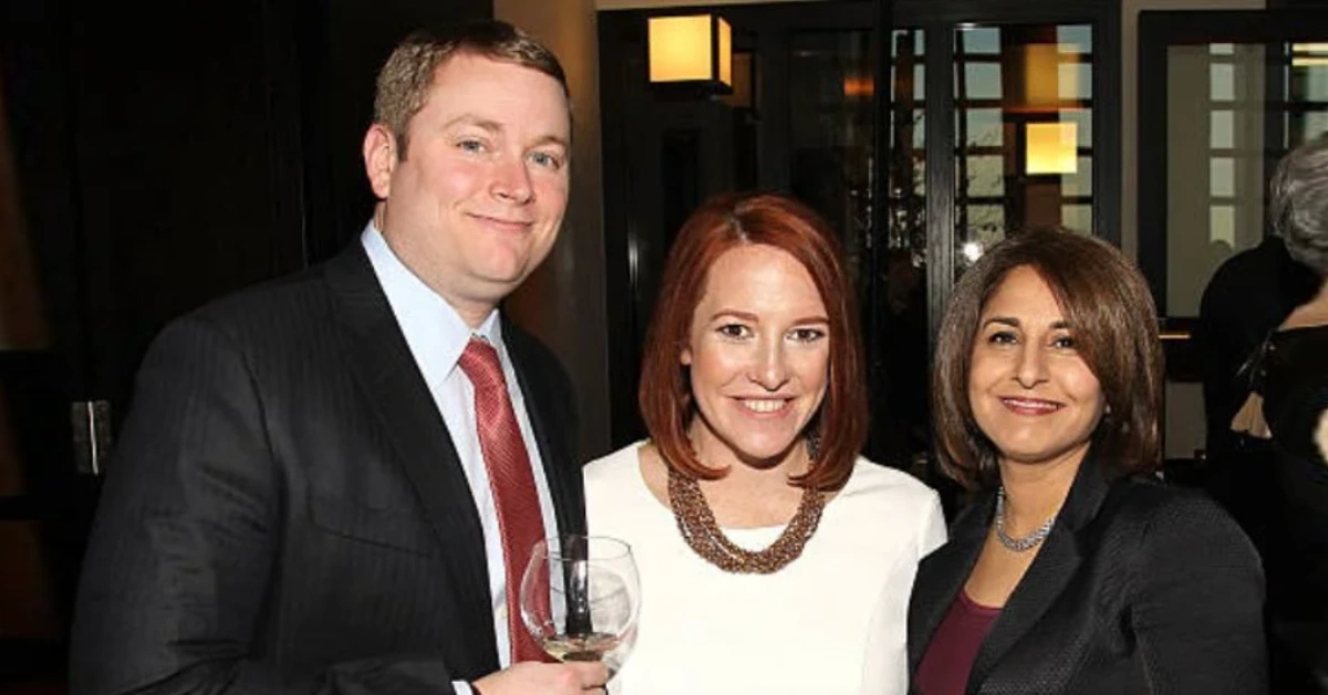 Genevieve Mecher with her mother Jen Psaki at a family event