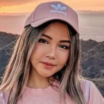 Chloe Ting fitness YouTuber doing workout exercise at home